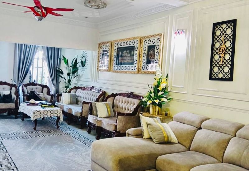 3 Storey House @ Taman Seri Melati , KL
For Sale