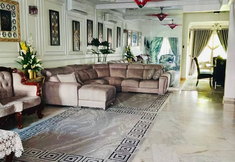 3 Storey House @ Taman Seri Melati , KL
For Sale