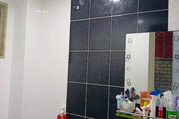 3 Storey House @ Taman Seri Melati , KL
For Sale