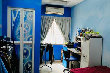 3 Storey House @ Taman Seri Melati , KL
For Sale