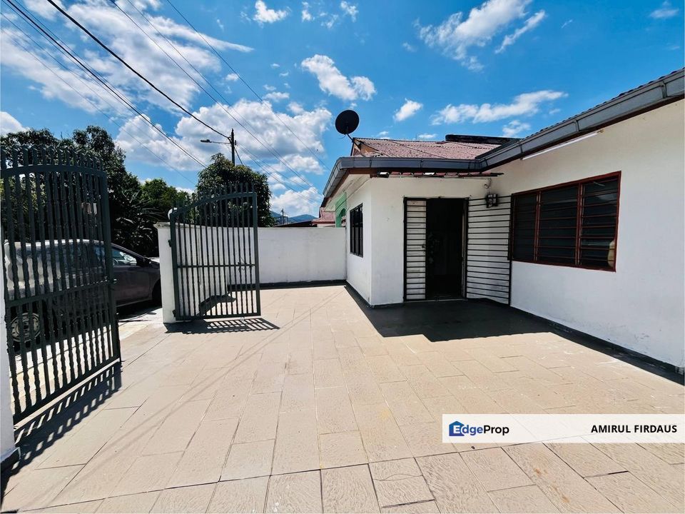Semi Detached Single Storey House at Selayang Mutiara For Sale, Selangor, Selayang