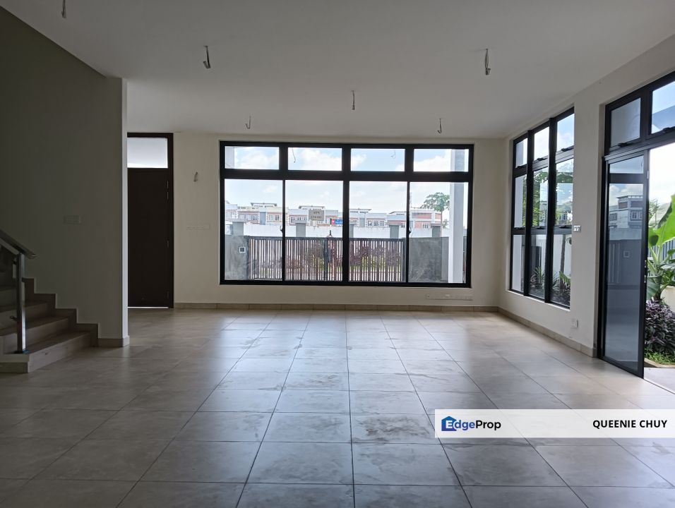 Taman Nusa Sentral Iskandar Puteri * 3 Storey Semi-Detahed House, Johor, 