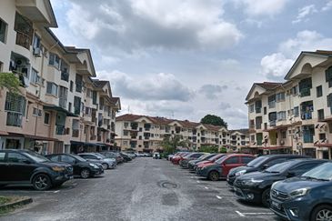 Taman Desa Kempas Apartment