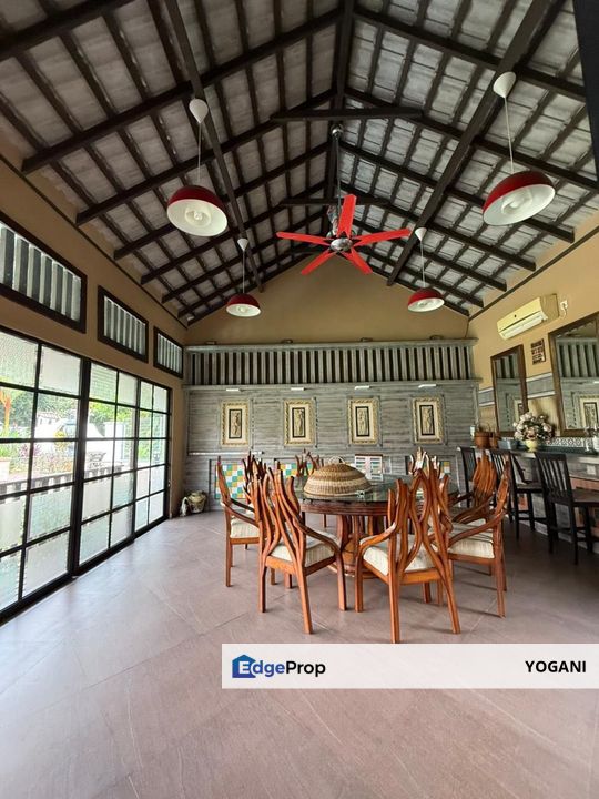 JOHOR KULAI BANDAR PUTRA GATE A RENOVATED BUNGALOW FOR SALE (古来太子城Palm Villa 【Gate A】独具特色的独立式洋房出售), Johor, Kulai