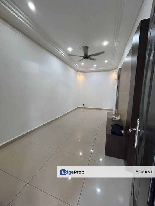 KULAI JALAN SENA SINGLE STOREY TERRACE HOUSE FOR RENT (PARTIALLY FUNISH), Johor, Kulai