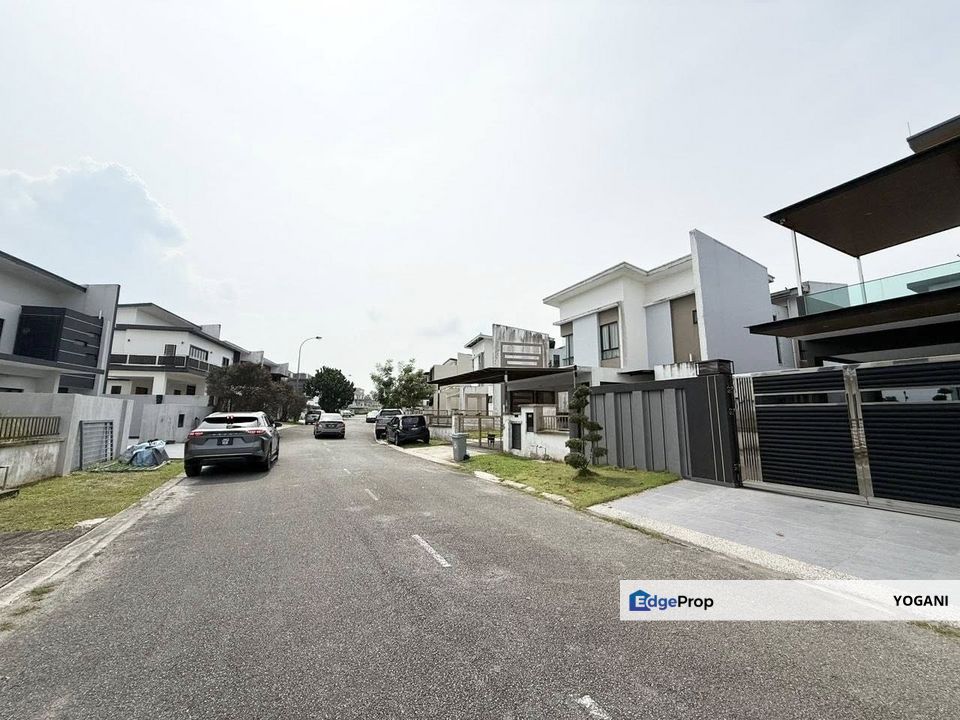 Johor Kulai Kelapa Sawit - 𝐄'𝐫𝐨𝐜𝐚 𝐇𝐢𝐥𝐥𝐬 Double Storey Zero Lot Bungalo For Sale, Johor, Kulai