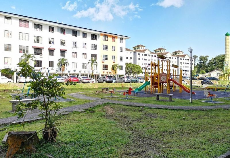 Sri Lanang Flat (Rumah Pangsa Sri Lanang)