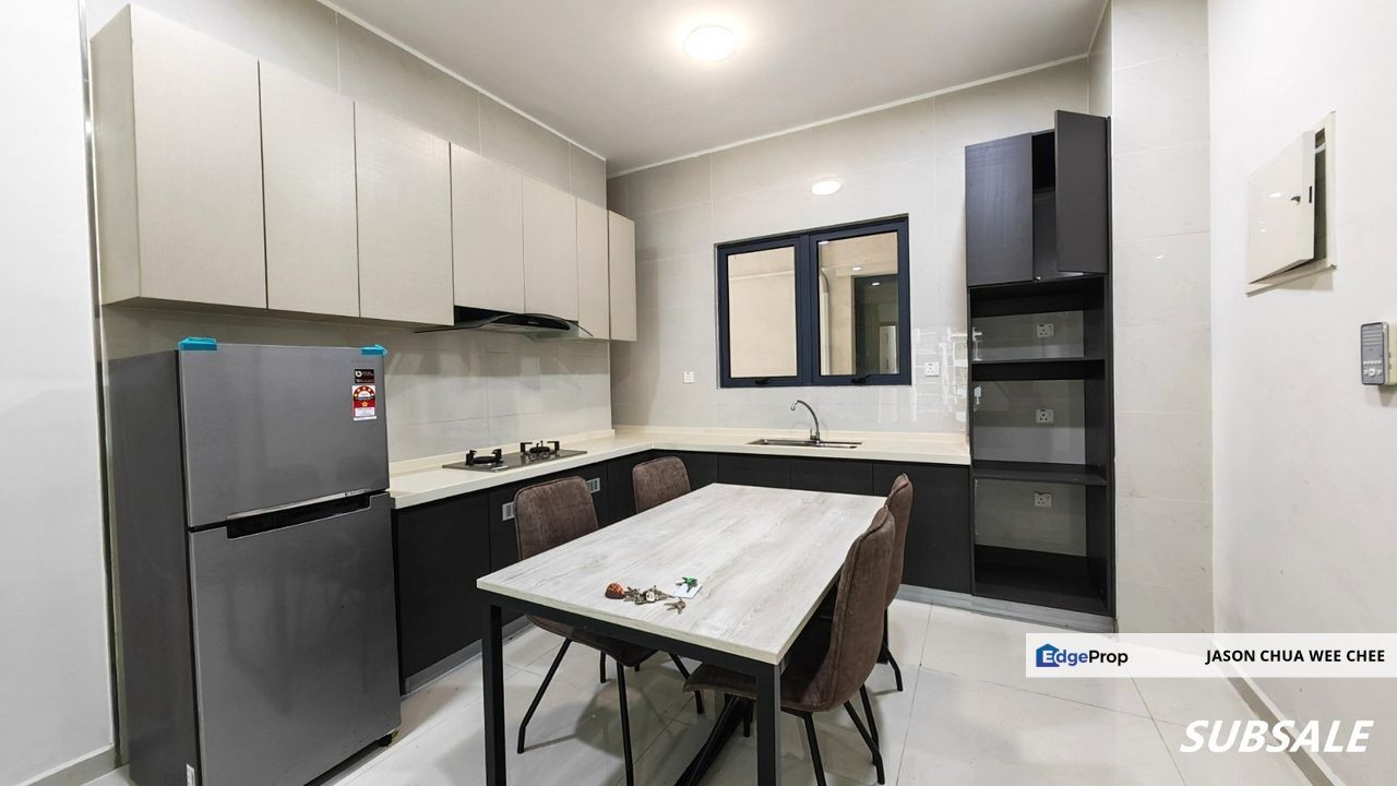 Country Garden Danga Bay Johor Bahru Town Center Apartment Below Bank Value Pool & Sea View, Johor, Johor Bahru