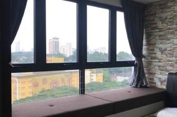 Baypoint @ Country Garden Danga Bay