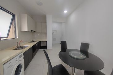 Baypoint @ Country Garden Danga Bay