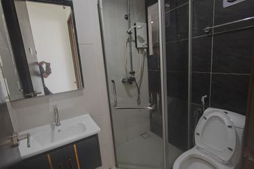 Baypoint @ Country Garden Danga Bay