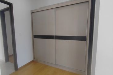 Baypoint @ Country Garden Danga Bay