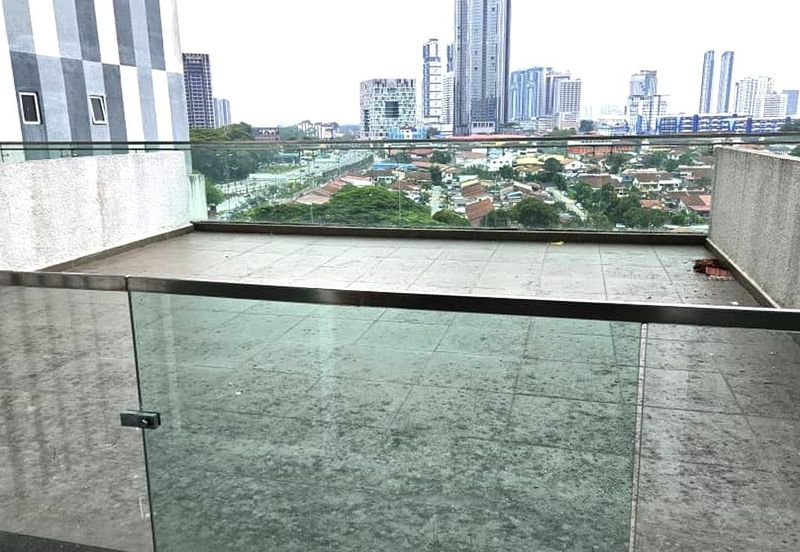 Paragon Suites @ CIQ