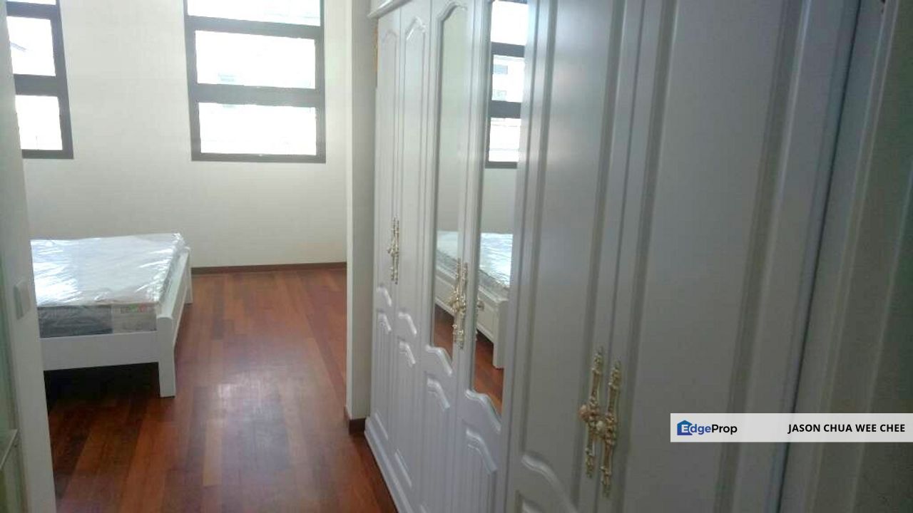 Renovated Cluster House in Eco Botanic Iskandar Puteri for Sale – Move-In Ready!, Johor, Nusajaya