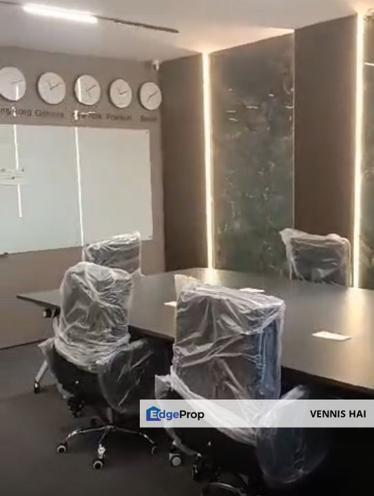 Puchong BANDAR PUTERI office fully furnish for rent walking distance to Lrt station , Selangor, Puchong