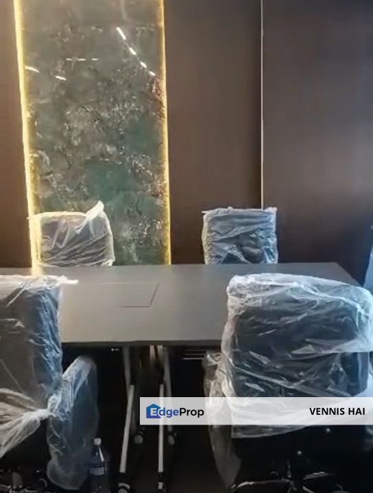 Puchong BANDAR PUTERI office fully furnish for rent walking distance to Lrt station , Selangor, Puchong