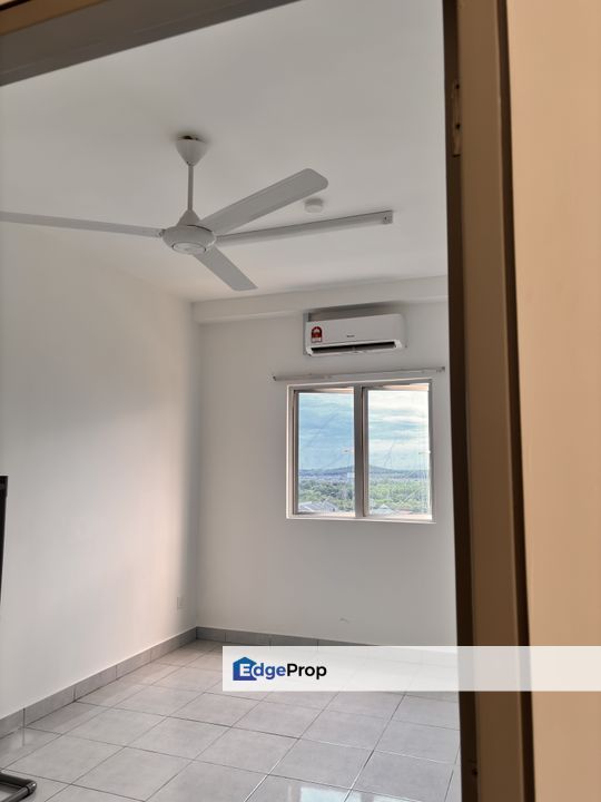 Puchong Idaman Bsp for rent with fridge , aircon x 3 rm1100, Selangor, Bandar Saujana Putra