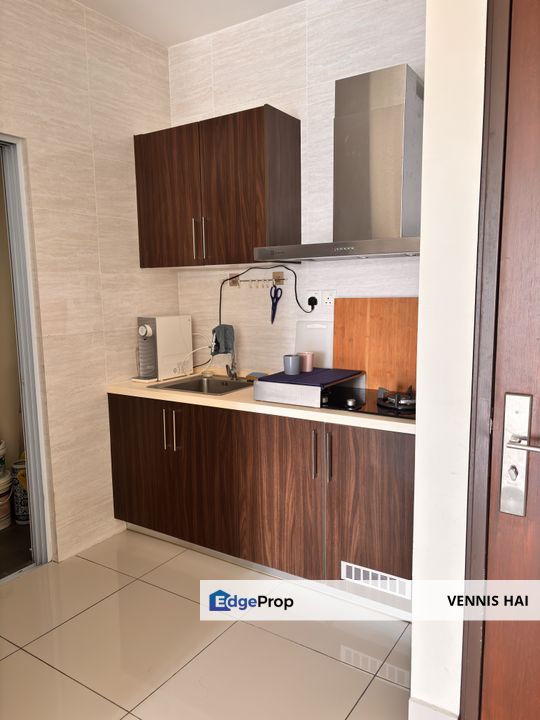 Fully furnish with water filter and washing machine fridge below market rental , Selangor, Puchong