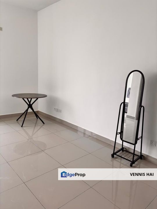Puchong Putra perdana savile d lake fully finish for rent rm1200 with washing machine and fridge and bed and aircon and car park , Selangor, Puchong
