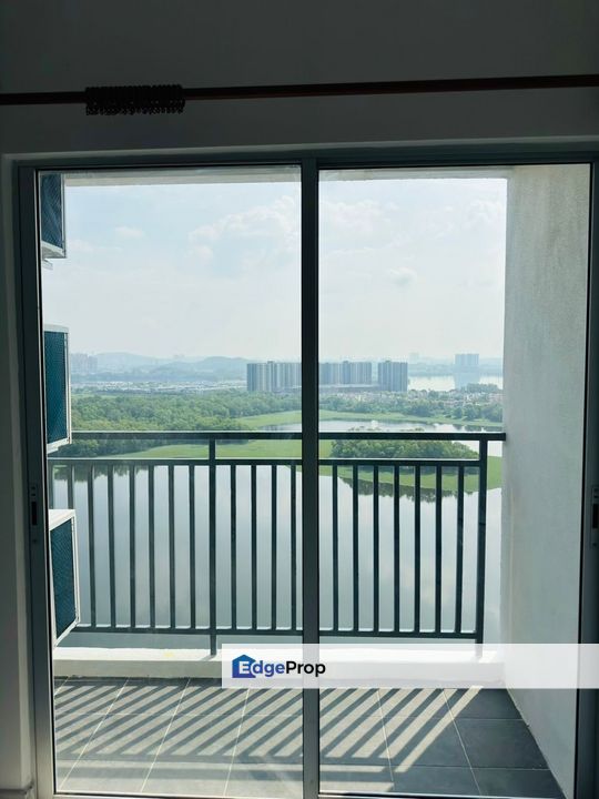 Puchong Idaman Bsp for rent with fridge , aircon x 3 rm1100, Selangor, Bandar Saujana Putra