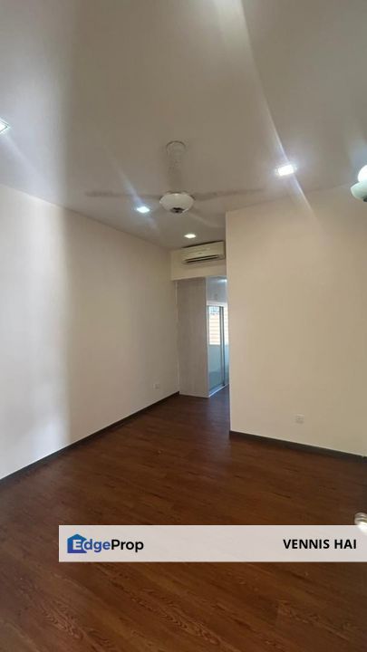 Kota kemuning End lot double story for rent with kitchen cabinet 5 ac mattress , Selangor, Shah Alam