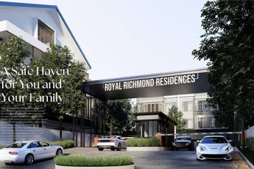 Discover this elegant 3.5-storey Semi-D with large built-up and a private home lift — where generous space meets ultimate convenience.