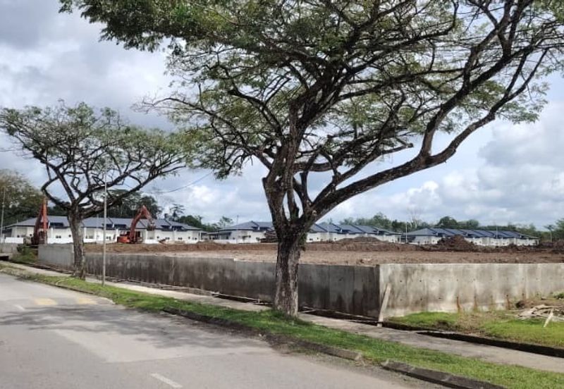 Rumah Teres Baru Di Landeh Batu 10