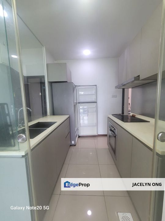 For Rent | Crescent Bay Suites | 2+1 Room 2B | Fully Furnished | 2 Carpark | RM2300, Johor, Johor Bahru