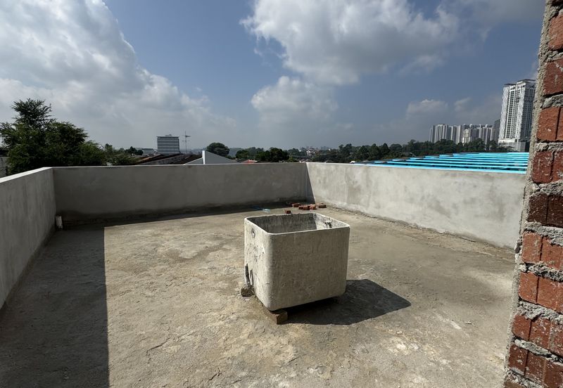 For Rent｜Taman Pelangi｜Corner Unit with Rooftop｜8 Aircond Bedrooms 10B｜RM8800｜Suitable for Nursery / Kindergarten