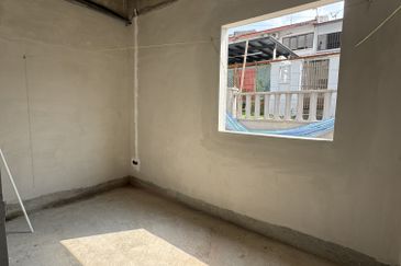 For Rent｜Taman Pelangi｜Corner Unit with Rooftop｜8 Aircond Bedrooms 10B｜RM8800｜Suitable for Nursery / Kindergarten