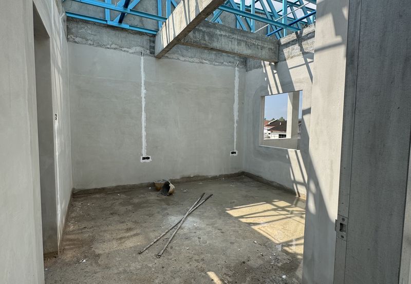 For Rent｜Taman Pelangi｜Corner Unit with Rooftop｜8 Aircond Bedrooms 10B｜RM8800｜Suitable for Nursery / Kindergarten