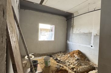 For Rent｜Taman Pelangi｜Corner Unit with Rooftop｜8 Aircond Bedrooms 10B｜RM8800｜Suitable for Nursery / Kindergarten