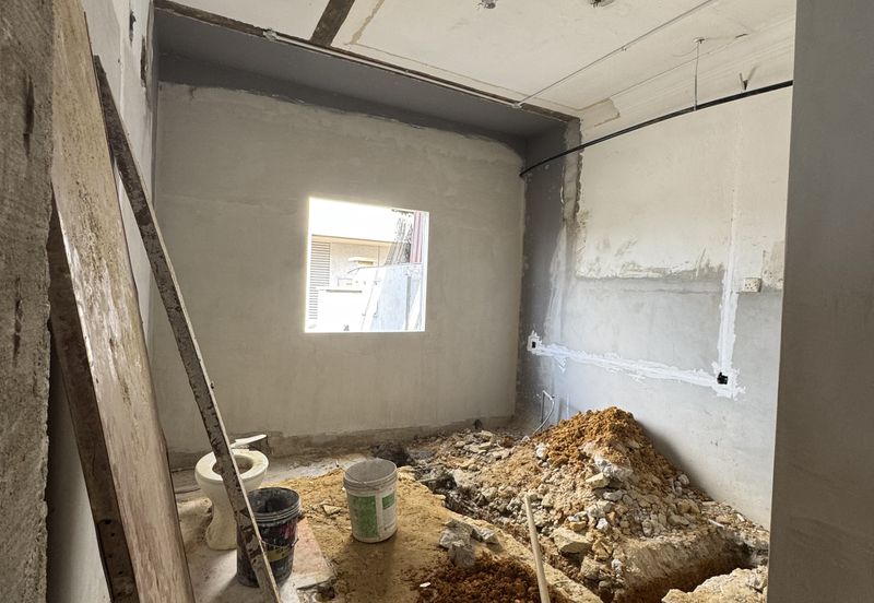 For Rent｜Taman Pelangi｜Corner Unit with Rooftop｜8 Aircond Bedrooms 10B｜RM8800｜Suitable for Nursery / Kindergarten