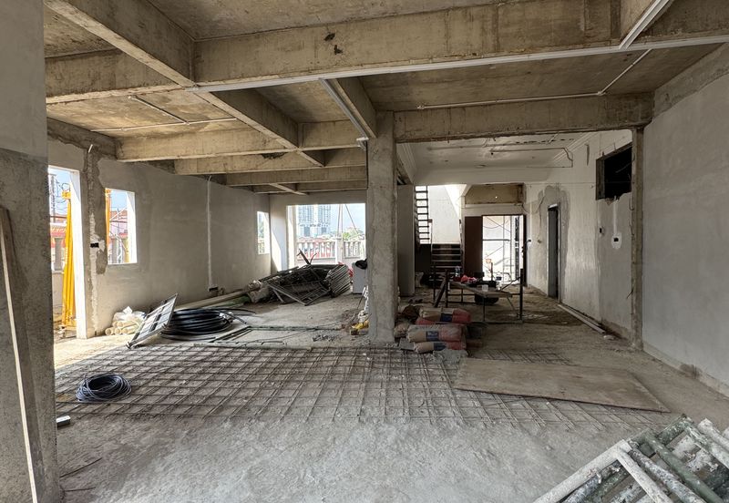 For Rent｜Taman Pelangi｜Corner Unit with Rooftop｜8 Aircond Bedrooms 10B｜RM8800｜Suitable for Nursery / Kindergarten