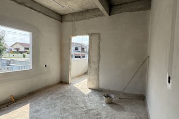 For Rent｜Taman Pelangi｜Corner Unit with Rooftop｜8 Aircond Bedrooms 10B｜RM8800｜Suitable for Nursery / Kindergarten