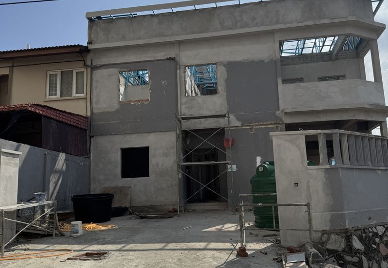 For Rent｜Taman Pelangi｜Corner Unit with Rooftop｜8 Aircond Bedrooms 10B｜RM8800｜Suitable for Nursery / Kindergarten