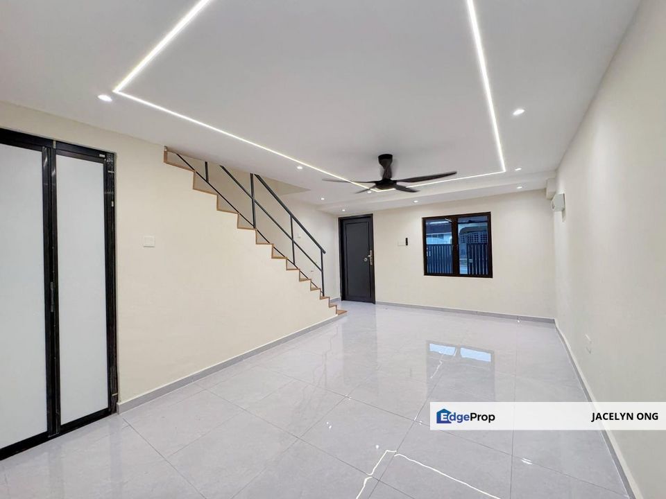 Taman Daya Modern Renovated Low-Cost Double Storey 双层精装修排屋 | 3B2B | RM448K, Johor, Johor Bahru