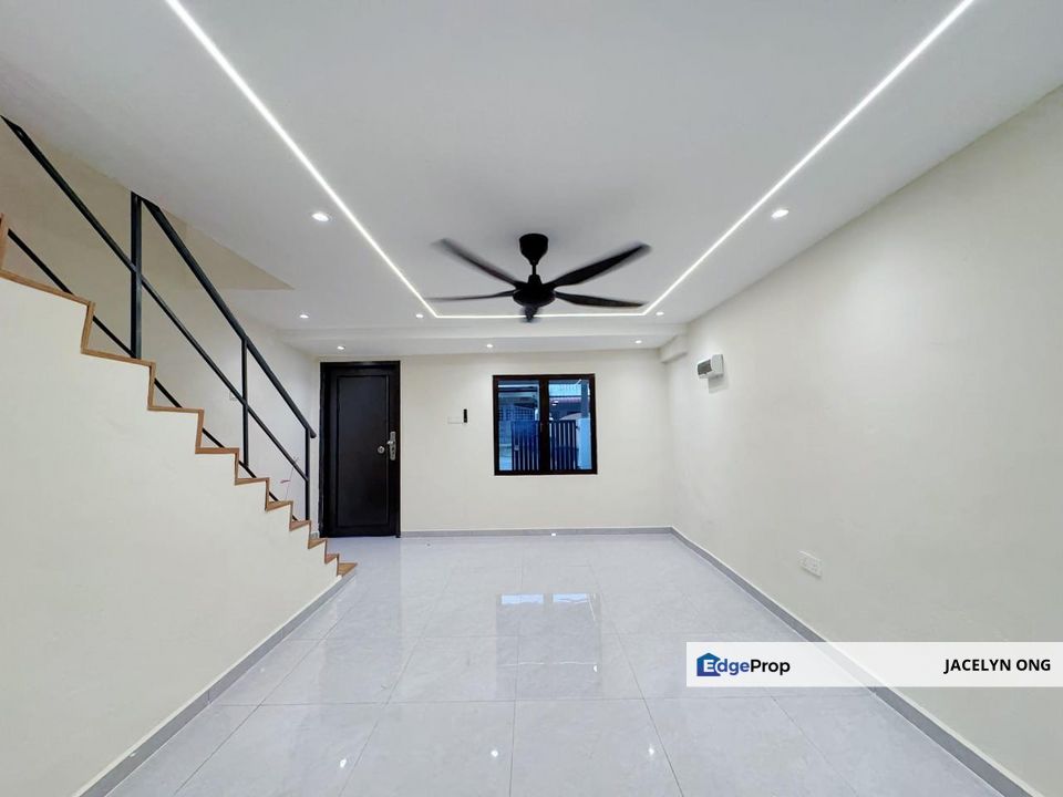 Taman Daya Modern Renovated Low-Cost Double Storey 双层精装修排屋 | 3B2B | RM448K, Johor, Johor Bahru