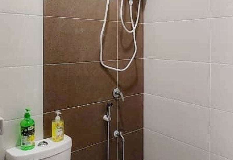 Bandar Dato Onn, Perjiranan 8