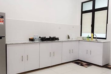 Bandar Dato Onn, Perjiranan 8