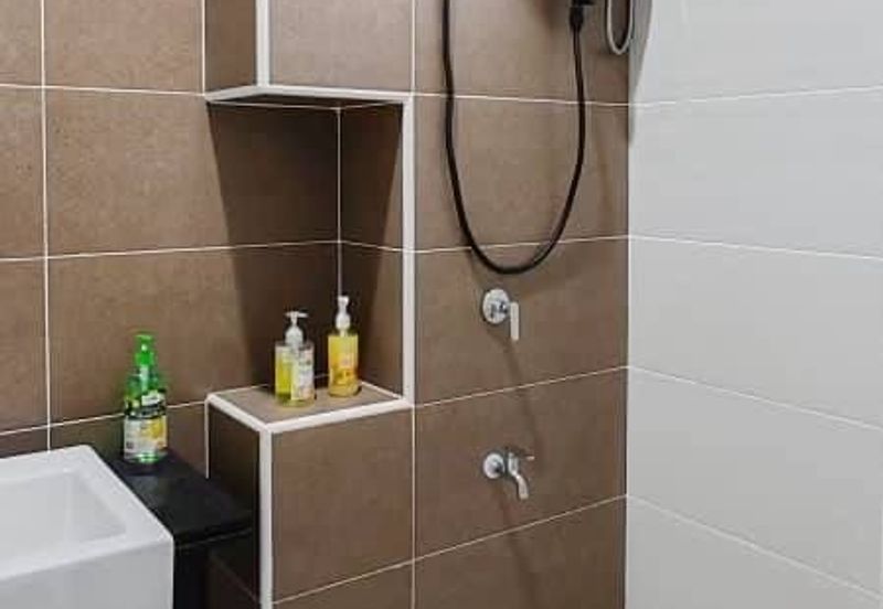 Bandar Dato Onn, Perjiranan 8