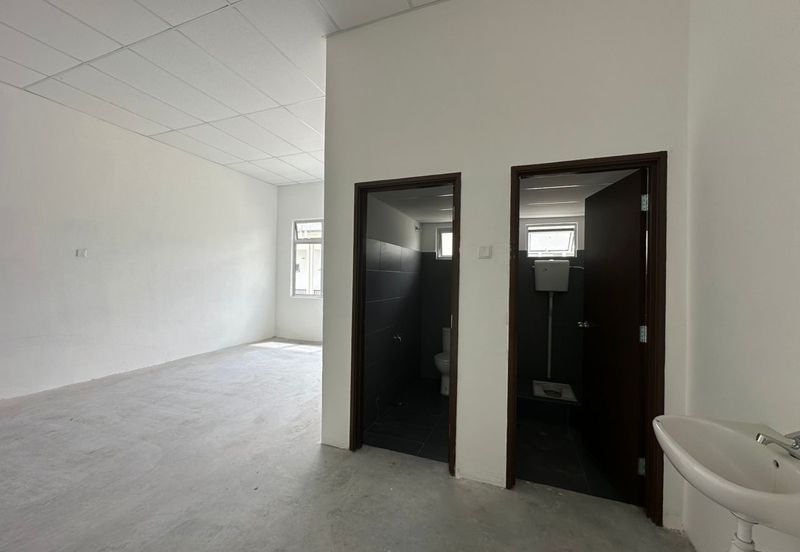 For Rent | Sentrio Pasir Gudang｜2-Storey Shoplot｜New｜Prime Location | RM3500