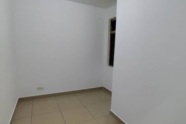 Eastbay Luxury Apartment