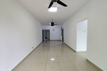 Eastbay Luxury Apartment