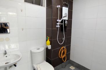 Eastbay Luxury Apartment