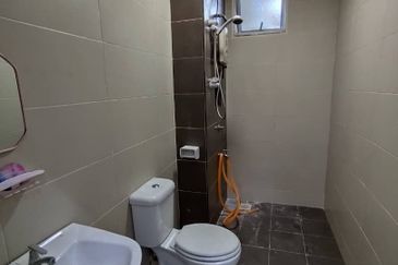 Eastbay Luxury Apartment