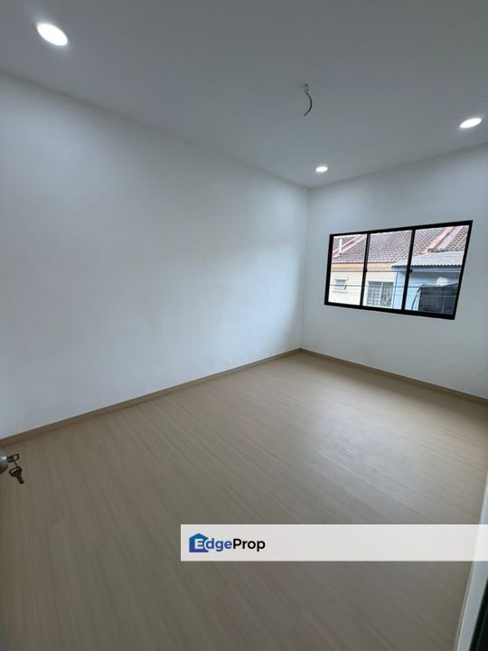 For Sale | Taman Seri Orkid | Double Storey Low Cost | Fully Renovated | 3R2B | RM418k, Johor, Skudai