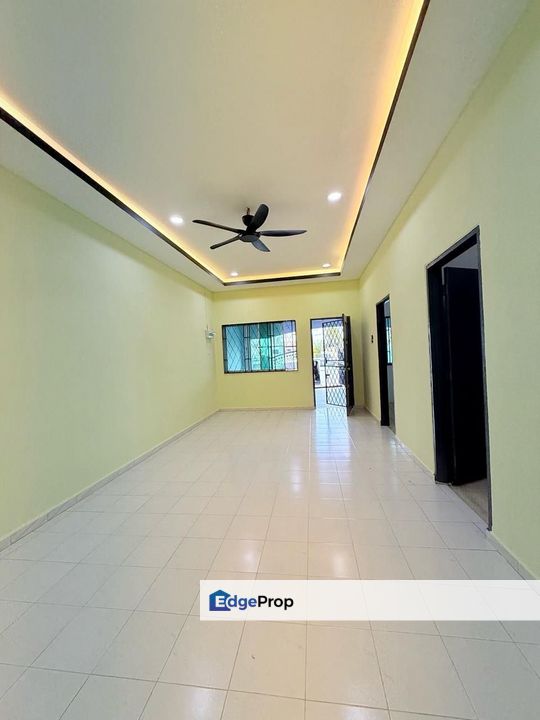 For Sale | Taman Ungku Tun Aminah Skudai | Single Storey Terrace | Renovated | 3R2B | Freehold Non-Bumi | RM550k, Johor, Skudai