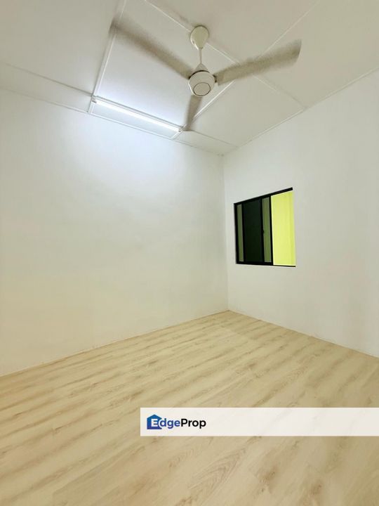 For Sale | Taman Ungku Tun Aminah Skudai | Single Storey Terrace | Renovated | 3R2B | Freehold Non-Bumi | RM550k, Johor, Skudai