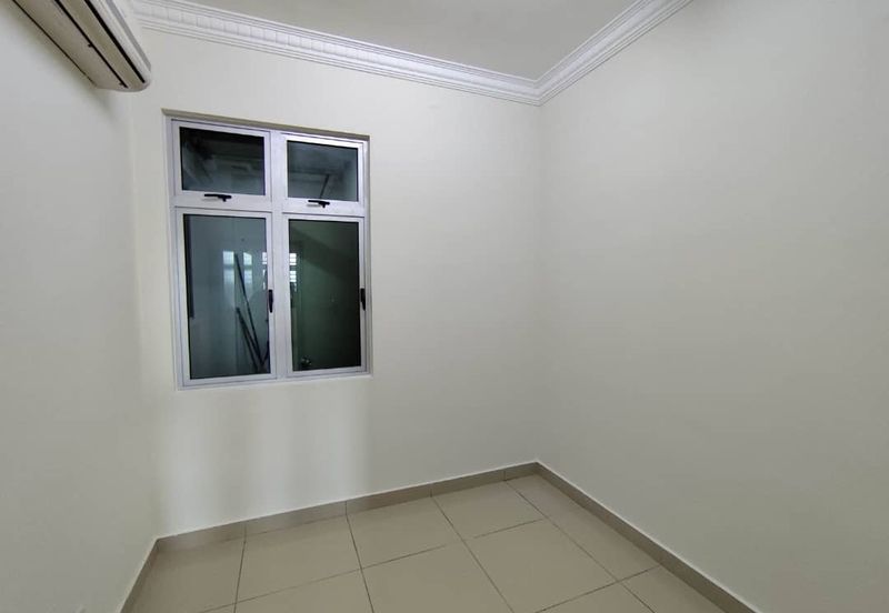 Meridin Bayvue Apartment